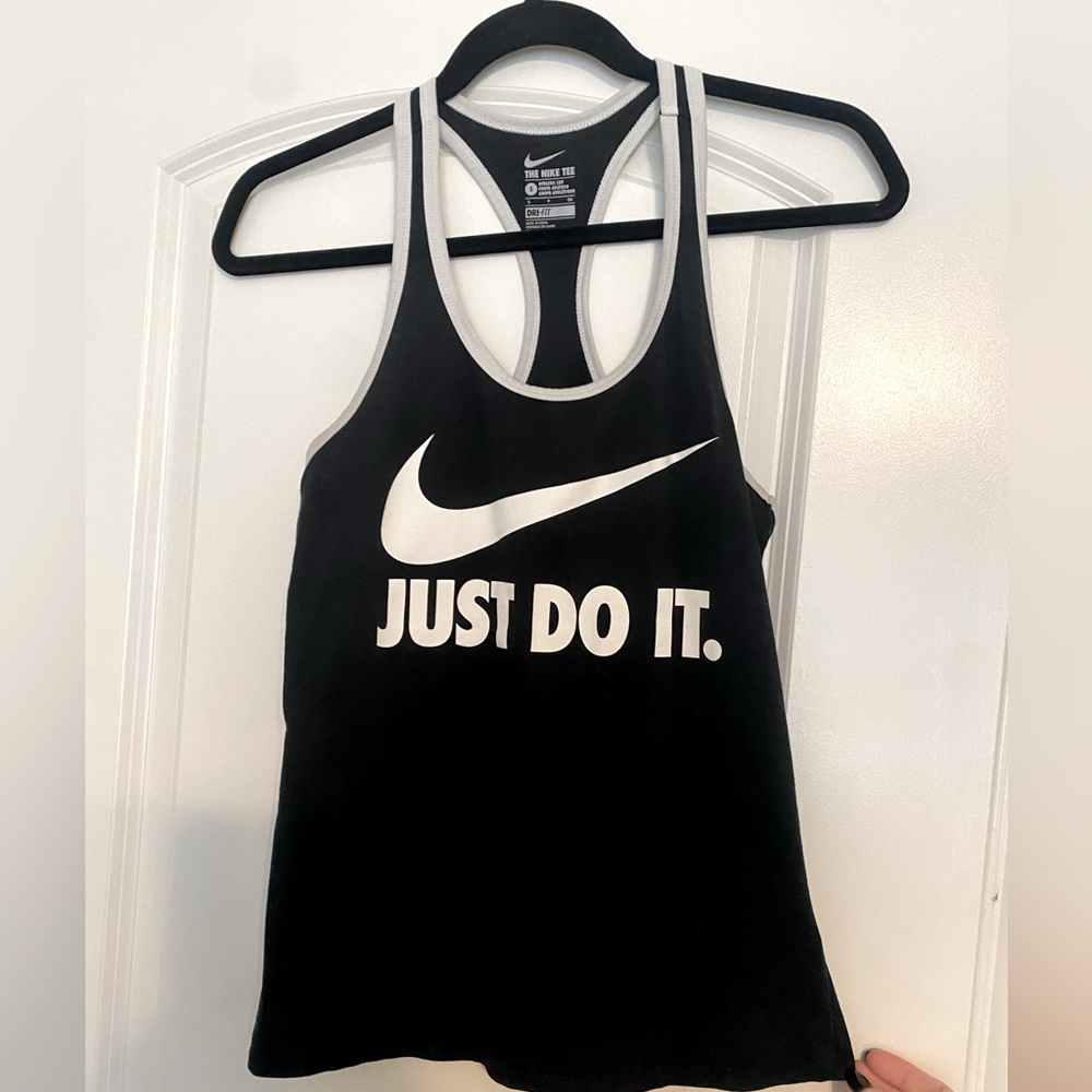 Women’s Nike “Just Do It” workout tank- size small